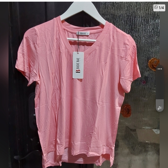 5 Piece Size Small Clothing Bundle - Picture 5 of 6